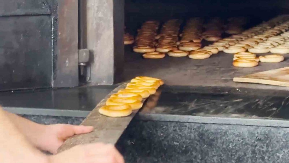 Erdoğan’ın Rize’deki simit ikramı, yöresel lezzeti yeniden gündeme taşıdı