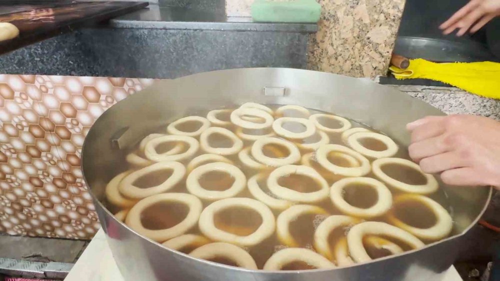 Erdoğan’ın Rize’deki simit ikramı, yöresel lezzeti yeniden gündeme taşıdı