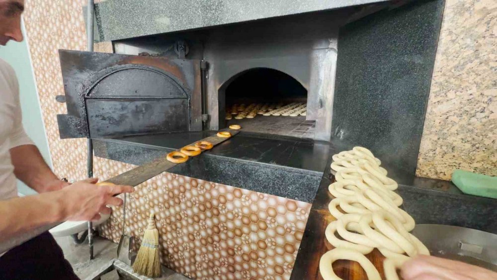 Erdoğan’ın Rize’deki simit ikramı, yöresel lezzeti yeniden gündeme taşıdı