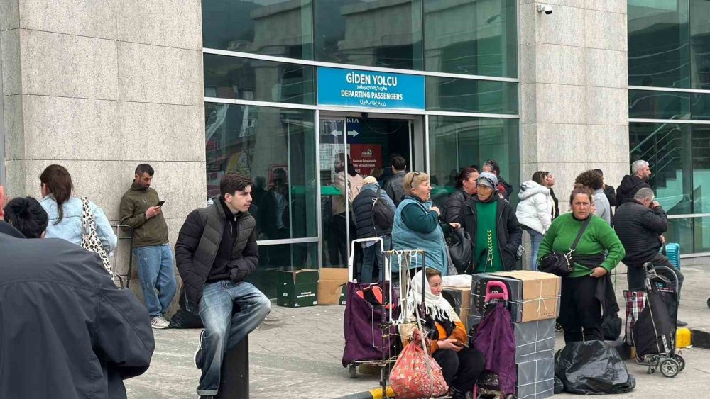 Sarp Sınır Kapısı’nda Bayram Tatili Yoğunluğu