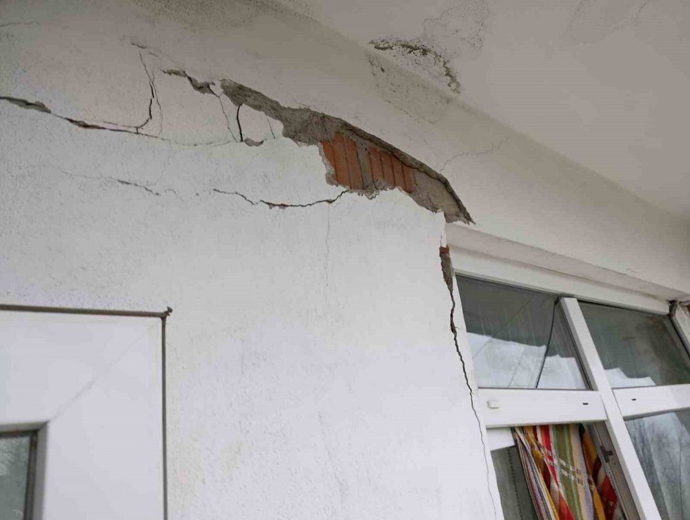 Fatsa’da Heyelan: 2 Ev Kullanılamaz Hale Geldi