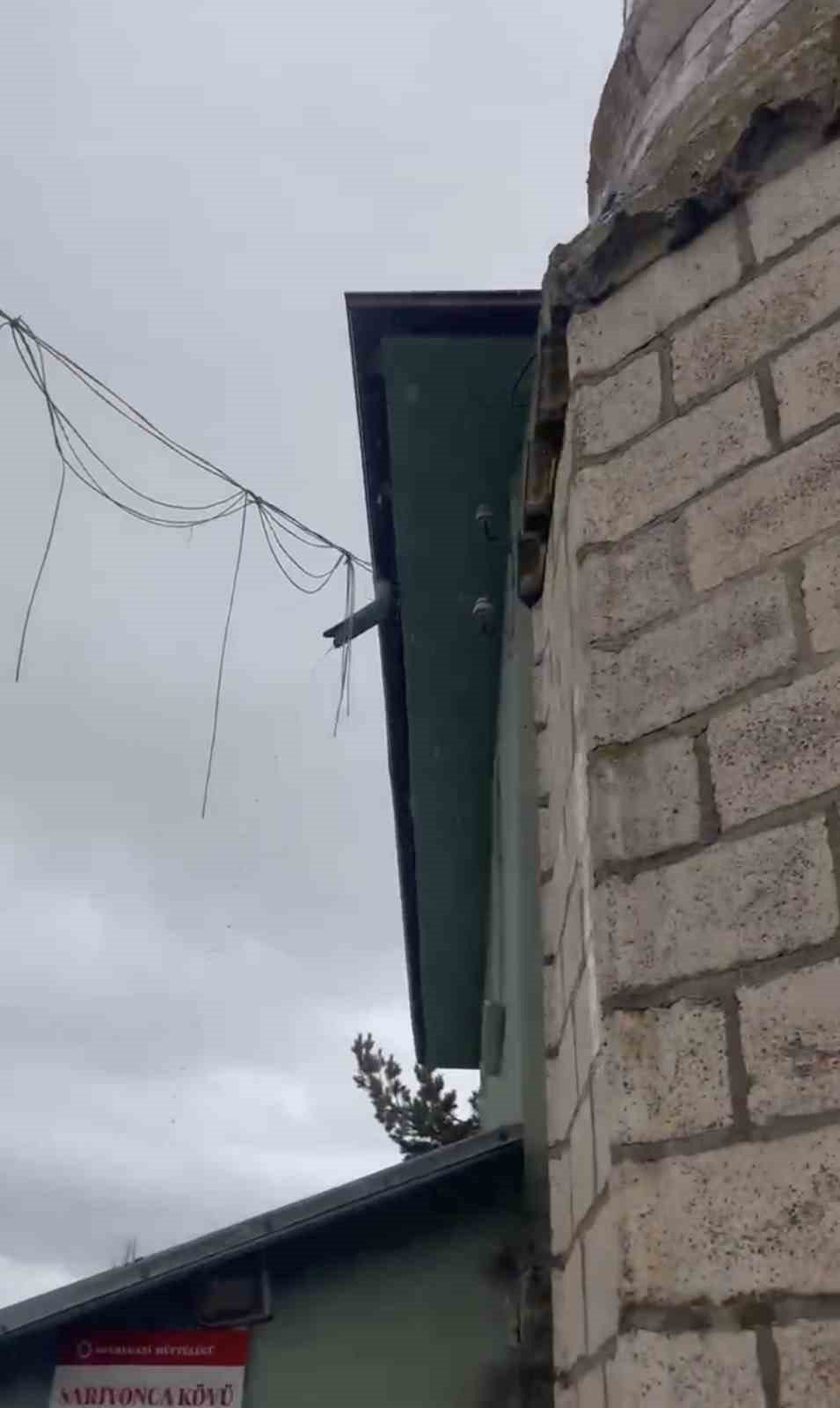 Kastamonu’NUN Devrekani ilçesinde Düşen Yıldırım Camiye İsabet Etti