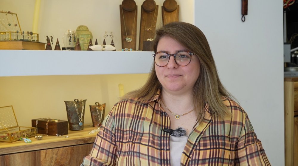 Yüksek Mimarlığı Bıraktı, Sadekarlıkla Yeni Bir Hayat Kurdu