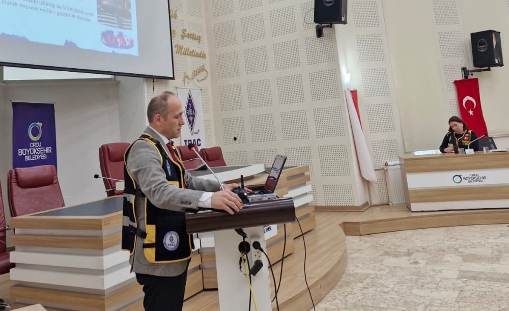Ordu’da ‘afet Haberleşmesi Ve Telsiz Kullanımı’ Konferansı