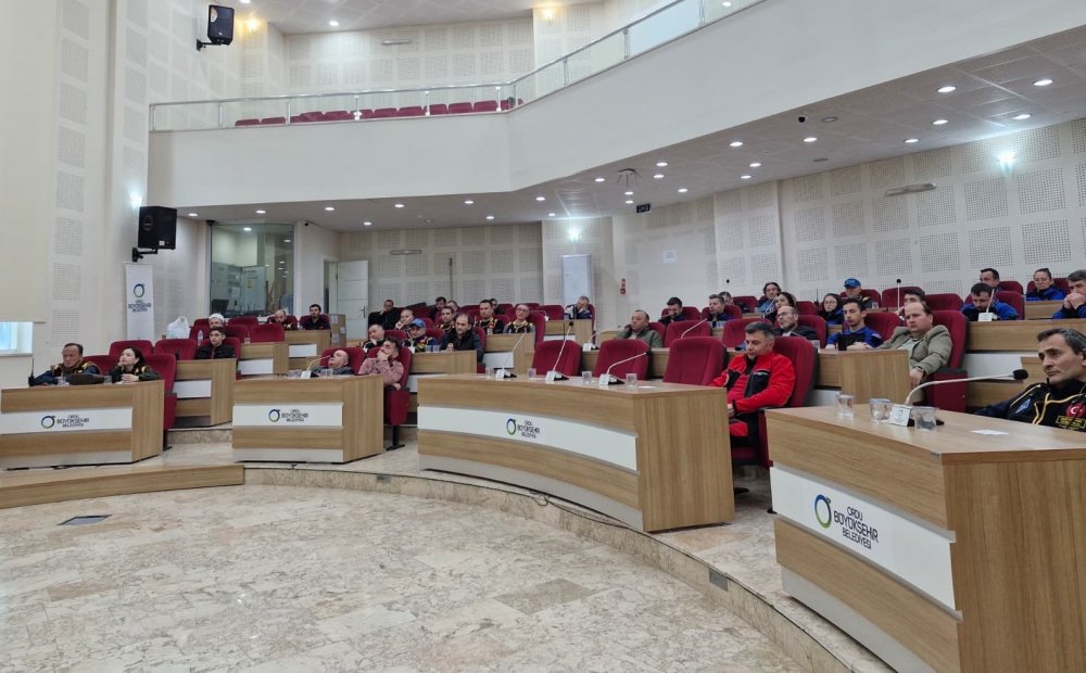 Ordu’da ‘afet Haberleşmesi Ve Telsiz Kullanımı’ Konferansı