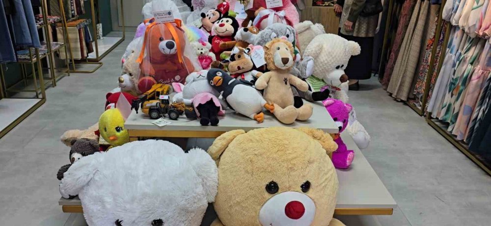 "açılışa Kuruyacak Çiçeklerle Değil Çocukları Sevindirecek Oyuncaklarla Gelin" Çağrısı