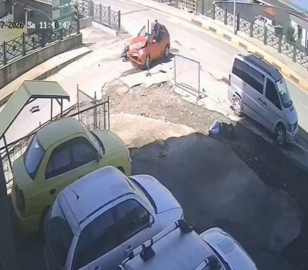 Motosiklet Sürücüsü Hayatını Kaybetmişti, Kaza Anı Kameralara Yansıdı