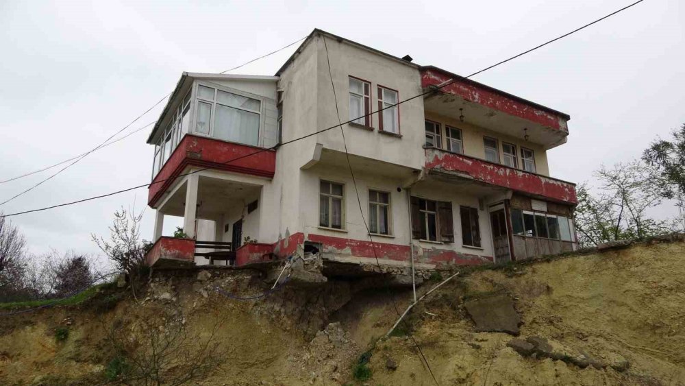 Kayan Mahalleye Konteyner Desteği