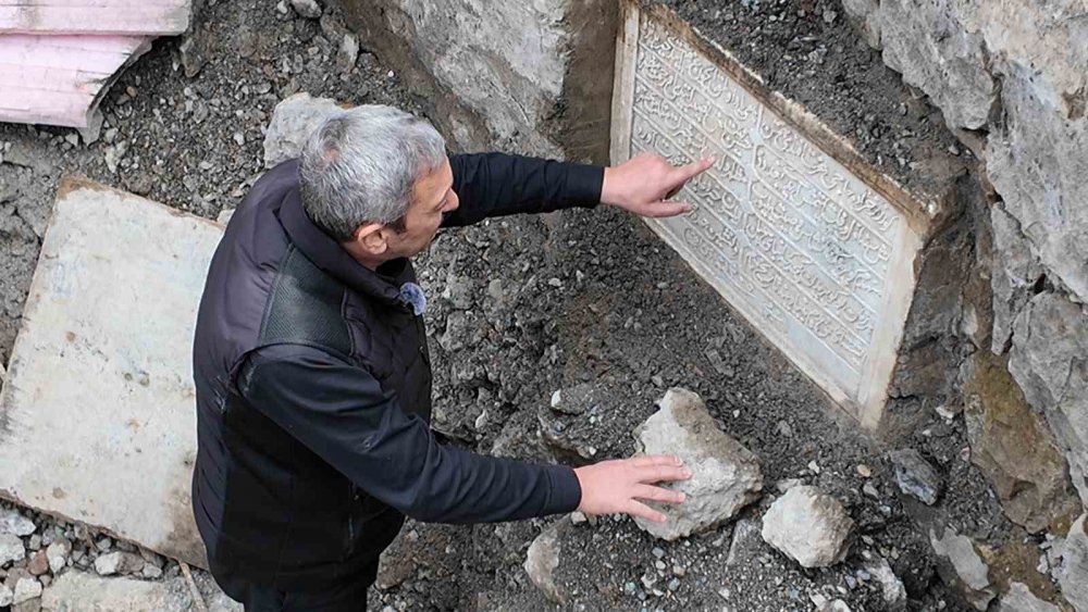 Rize’de Gün Yüzüne Çıkarılan Tarihi Köprünün Sırrı Kitabeyle Aydınlandı