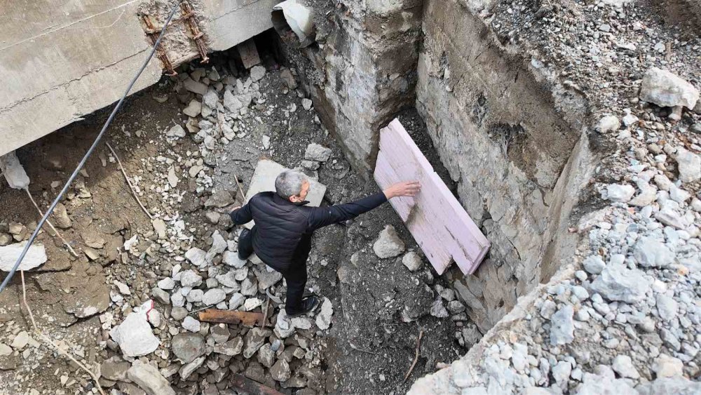 Rize’de Gün Yüzüne Çıkarılan Tarihi Köprünün Sırrı Kitabeyle Aydınlandı