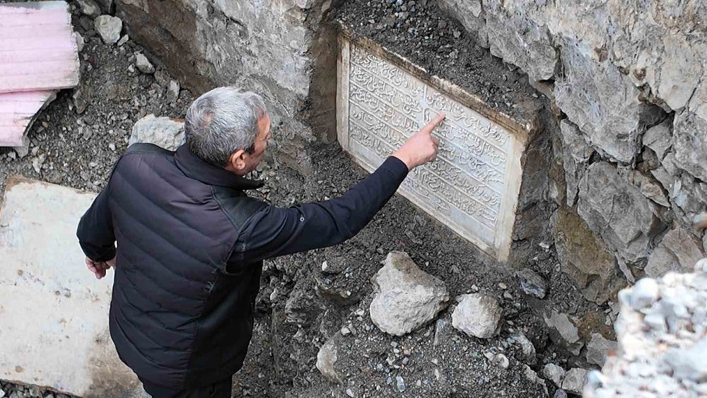 Rize’de Gün Yüzüne Çıkarılan Tarihi Köprünün Sırrı Kitabeyle Aydınlandı