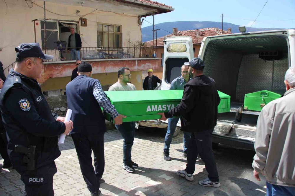 Aynı Evde 11 Yıl Arayla İkinci Soba Faciası: Bu Kez Baba Ve Oğlu Hayatını Kaybetti