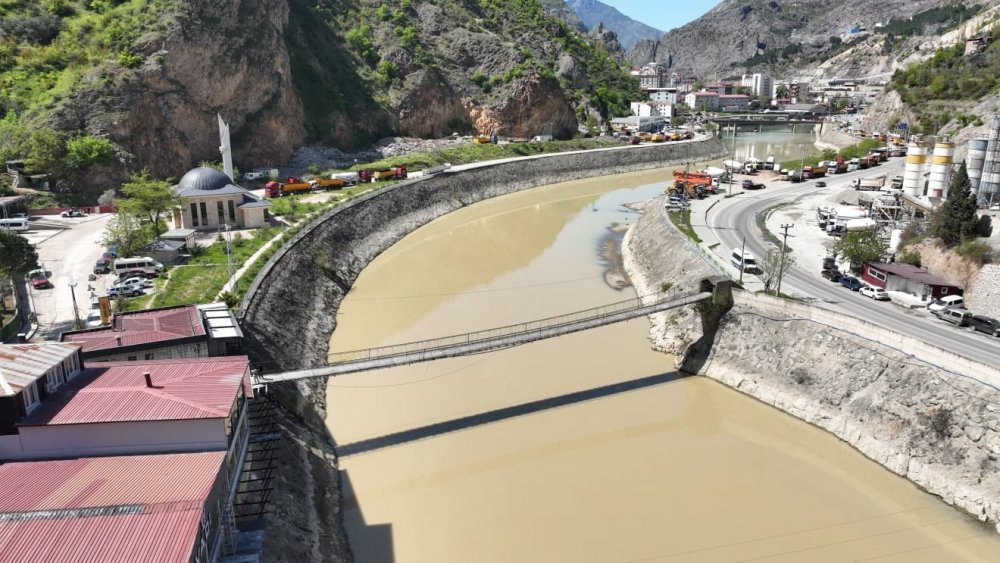 Çoruh Vadisi’nde Asma Köprüler Zamana Direniyor