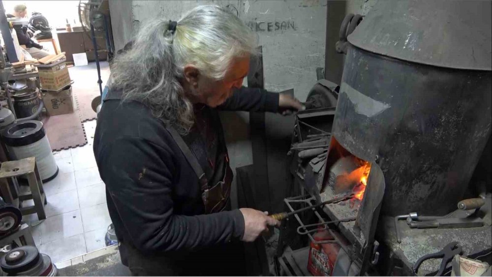 40 Yaşında Çırak Oldu, Giresun’un Bıçak Mirasını Yaşatıyor