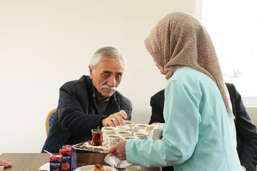 Bayburt’ta Yaşlı Yaşam Merkezi Hizmete Açıldı