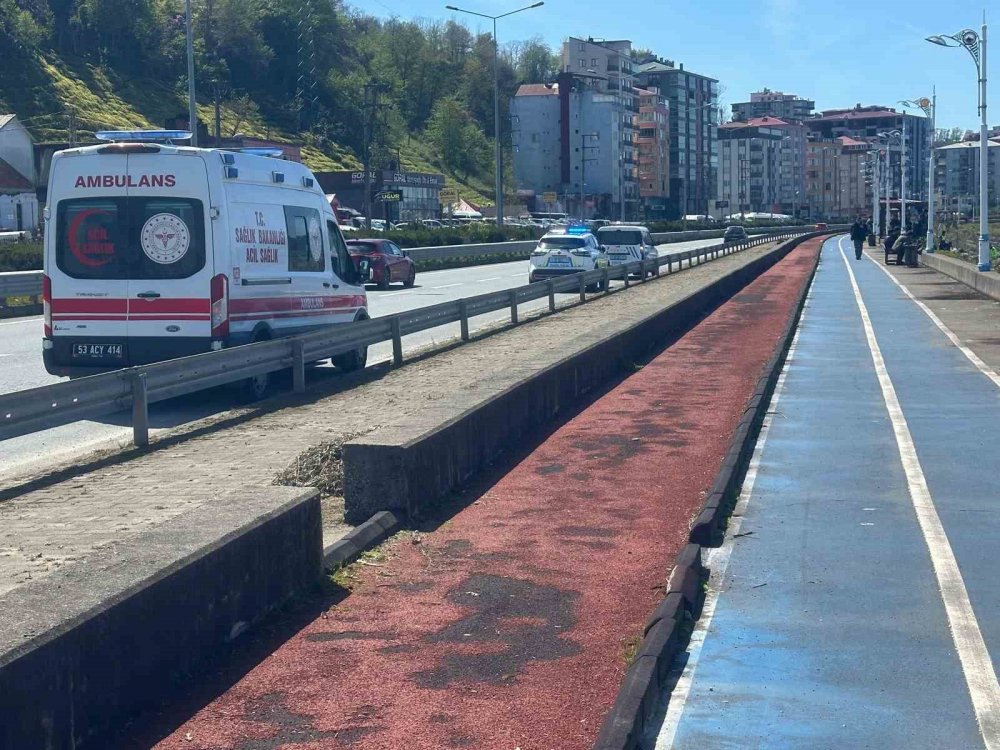 Rize Pazar’da Sahilde Erkek Cesedi Bulundu, Kimlik Tespiti Sürüyor