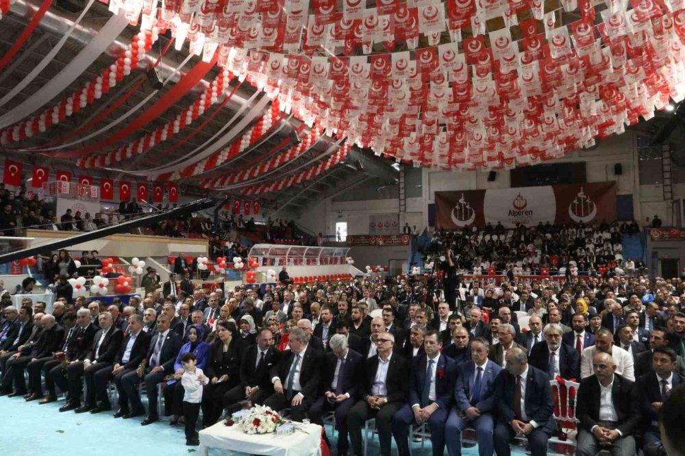 Bbp Genel Başkanı Destici, Kocaeli’deki Kongrede İsmail Türüt İle Sahneye Çıkıp Türkü Söyledi