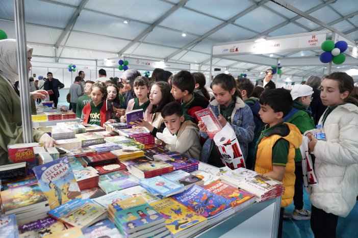 kitap-fuari-1.jpg