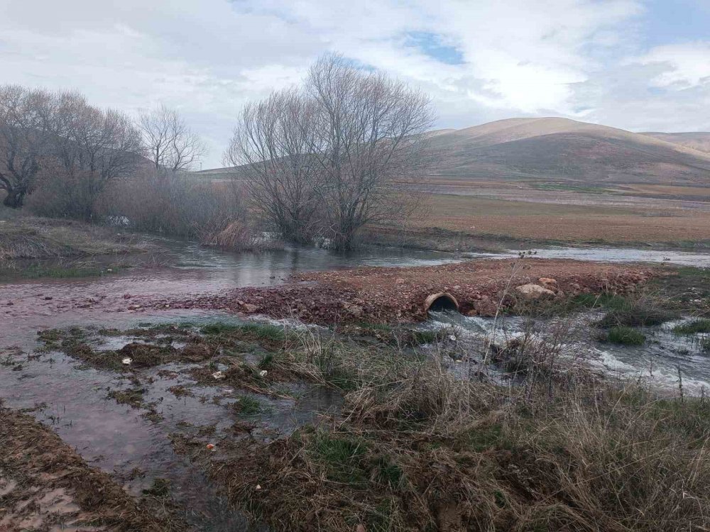 Bayburt’ta Kar Sularına Karşı Dere Yataklarında Önlem Alındı