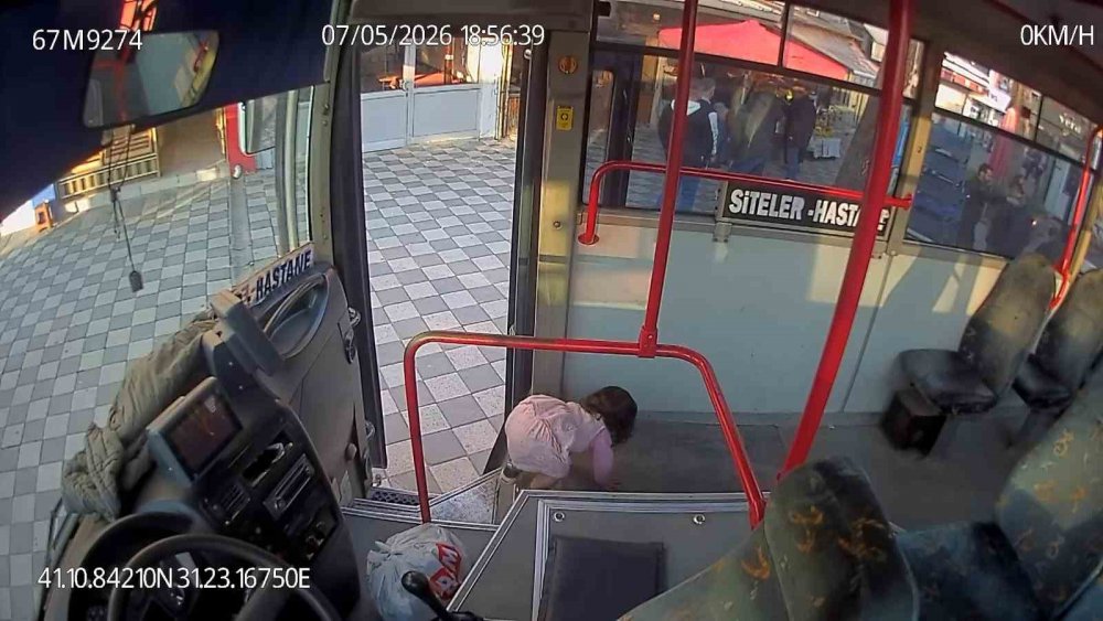 Ağlama Sesi Facianın Önüne Geçti; 2 Yaşındaki Çocuk Otobüste Bulundu