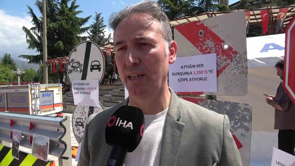Magandaların Hedef Tahtası Trafik Levhaları Sergilendi: Yenilenme Bedeli 5 Bin Tl’yi Buluyor