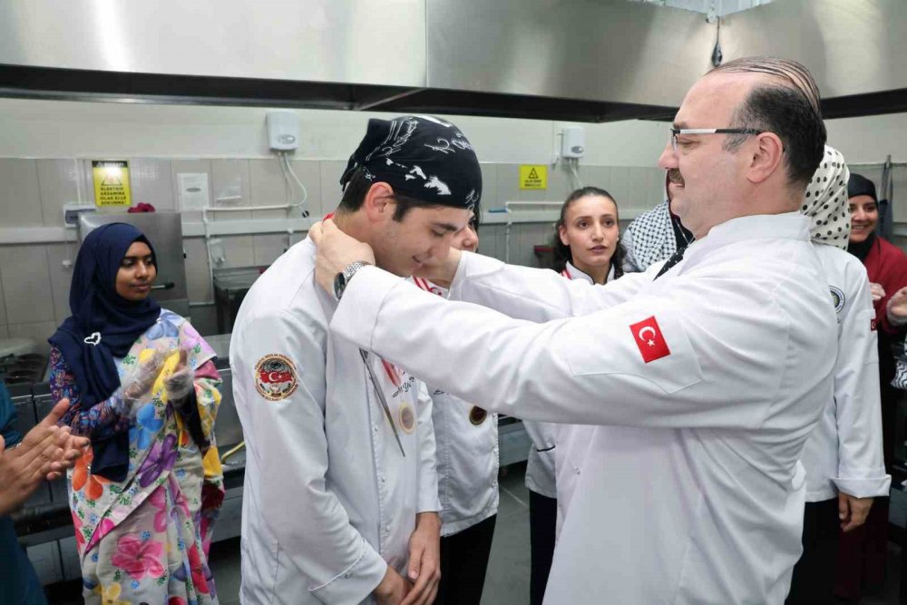 Türk Mutfağı, Kültür Ve Sanatla Buluştu