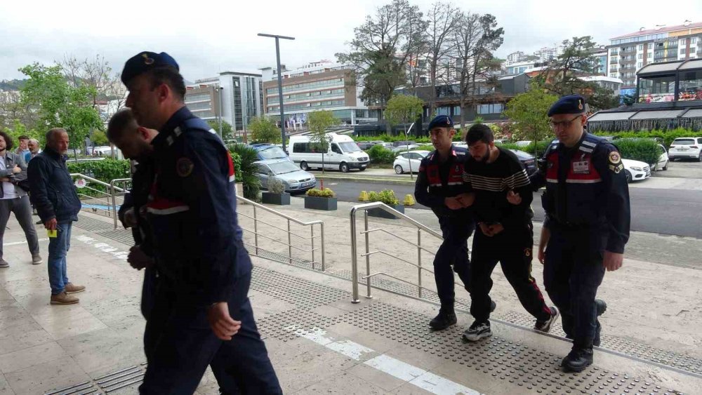 Trabzon Merkezli 5 İlde Dolandırıcılık Operasyonunda Gözaltına Alınan 12 Kişi Adliyeye Çıkartıldı