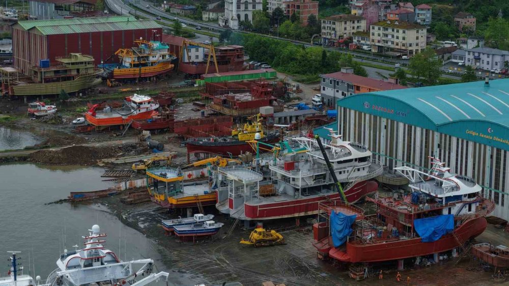 Balık Av Sezonu Bitti Şimdi Bakım Onarımdan Geçiyorlar