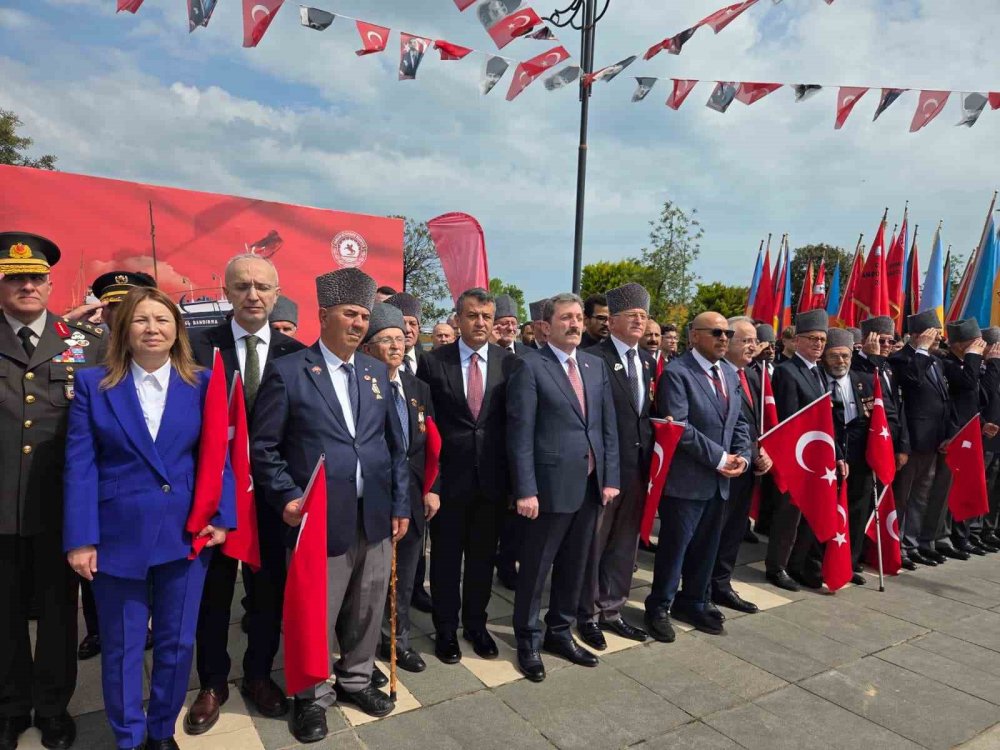 19 Mayıs Bayrak Devir Teslim Töreni