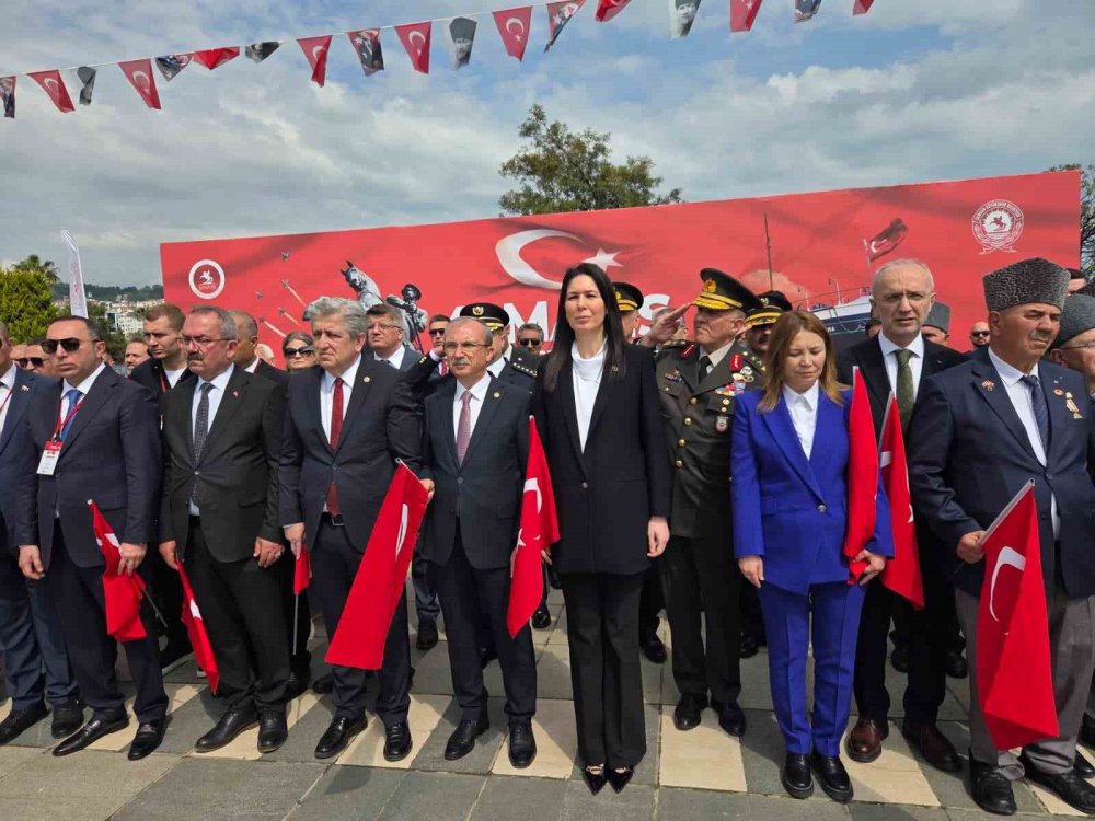 19 Mayıs Bayrak Devir Teslim Töreni