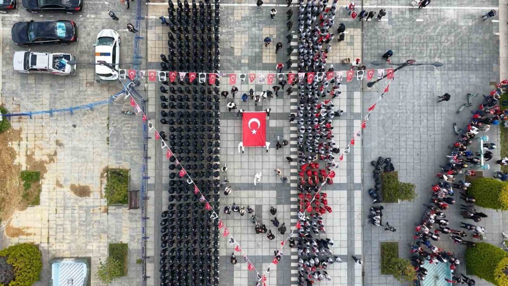 19 Mayıs Bayrak Devir Teslim Töreni