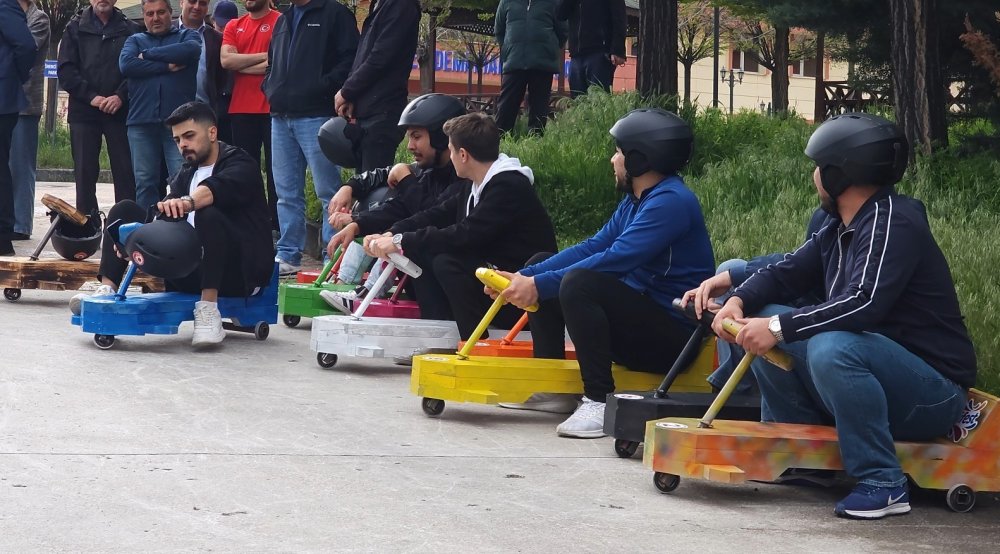 Gümüşhane’de Bilyalı Araba Yarışı Heyecanı
