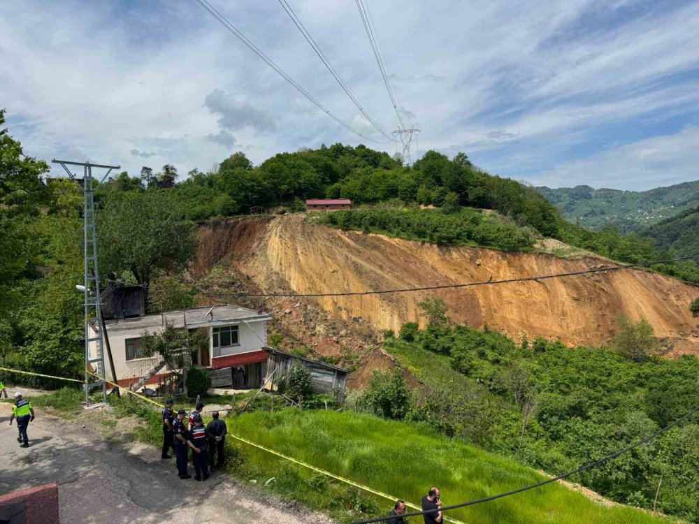 Ordu’da Heyelan: O Anlar Kamerada