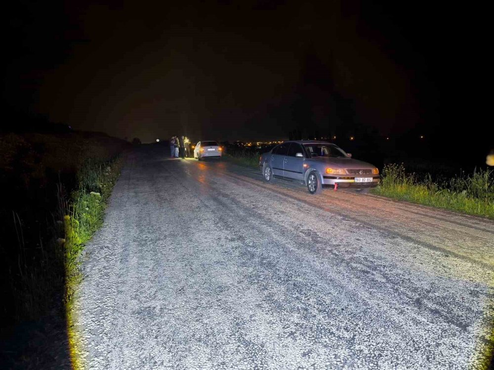 Çukurlara Giren 5 Aracın Lastiği Patladı