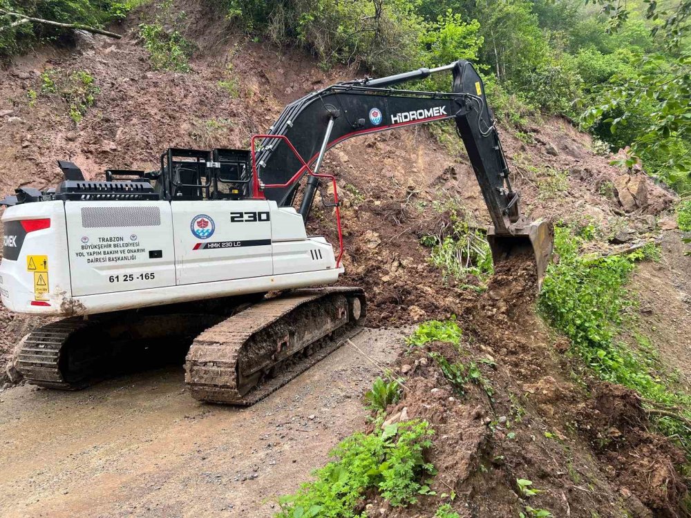Trabzon’da Ekiplerin Sel Ve Heyelan Seferberliği