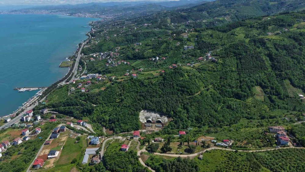 Trabzon’un 30 Yıllık Hayali Olan Güney Çevre Yolu Projesi’nde Çalışmalar Sürüyor