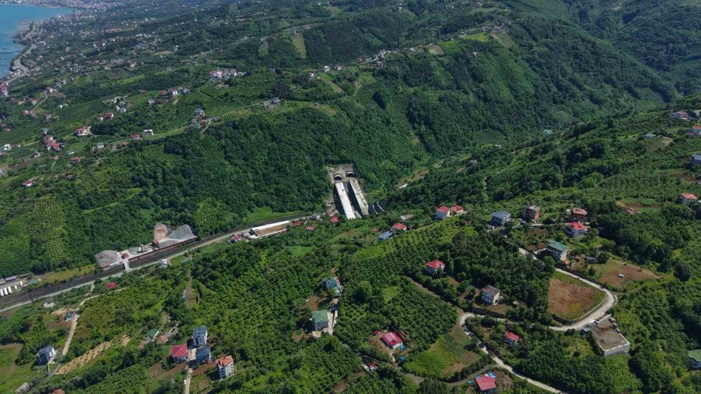 Trabzon’un 30 Yıllık Hayali Olan Güney Çevre Yolu Projesi’nde Çalışmalar Sürüyor