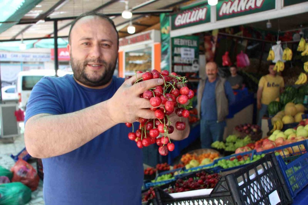 Amasya Kirazı Tezgahlarda: Fiyatı 50-100 Tl Arasında