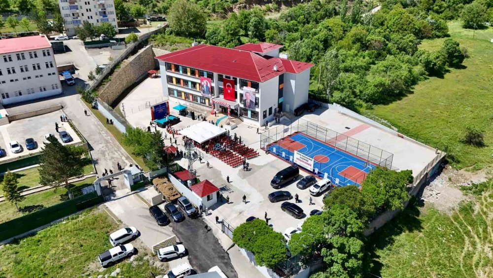 Bakan Yusuf Tekin Giresun’da Hayırsever Desteğiyle Yapılan Okul Ve Camiyi Hizmete Açtı