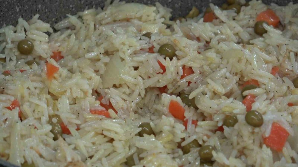 Afrikalı Üniversitelilerin Favori Yemekleri: Yaprak Dolması Ve Mercimek Çorbası