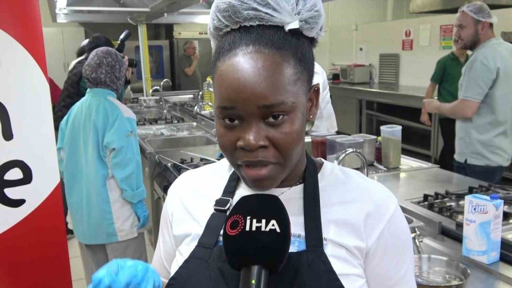 Afrikalı Üniversitelilerin Favori Yemekleri: Yaprak Dolması Ve Mercimek Çorbası