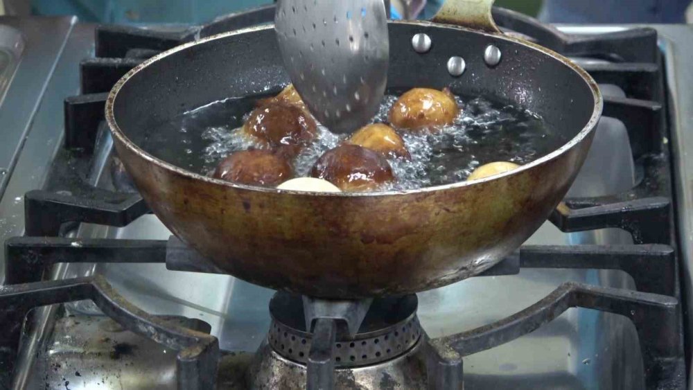 Afrikalı Üniversitelilerin Favori Yemekleri: Yaprak Dolması Ve Mercimek Çorbası