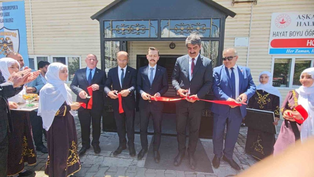 Aşkale’de Hayat Boyu Öğrenme Haftası Sergisi Açıldı