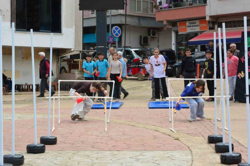 Ordu’da Öğrenciler Önce Yarıştı, Sonra Hayırda Buluştu