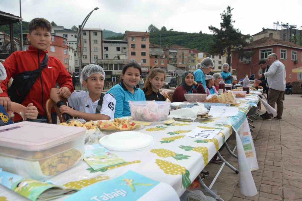Ordu’da Öğrenciler Önce Yarıştı, Sonra Hayırda Buluştu