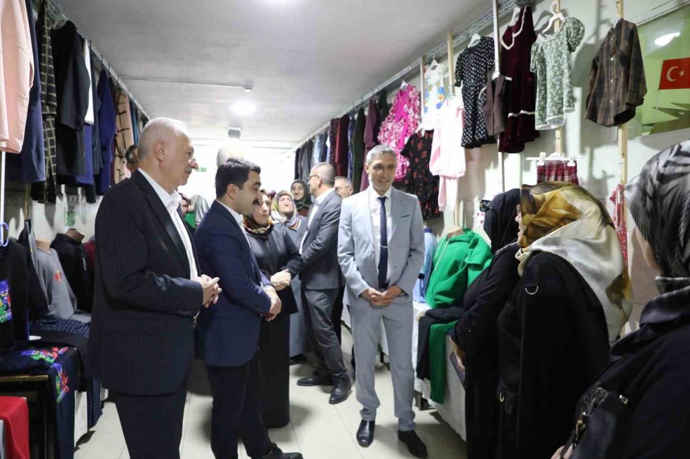 Bayburt’ta Kursiyerlerin El Emeği Ürünleri Sergilendi