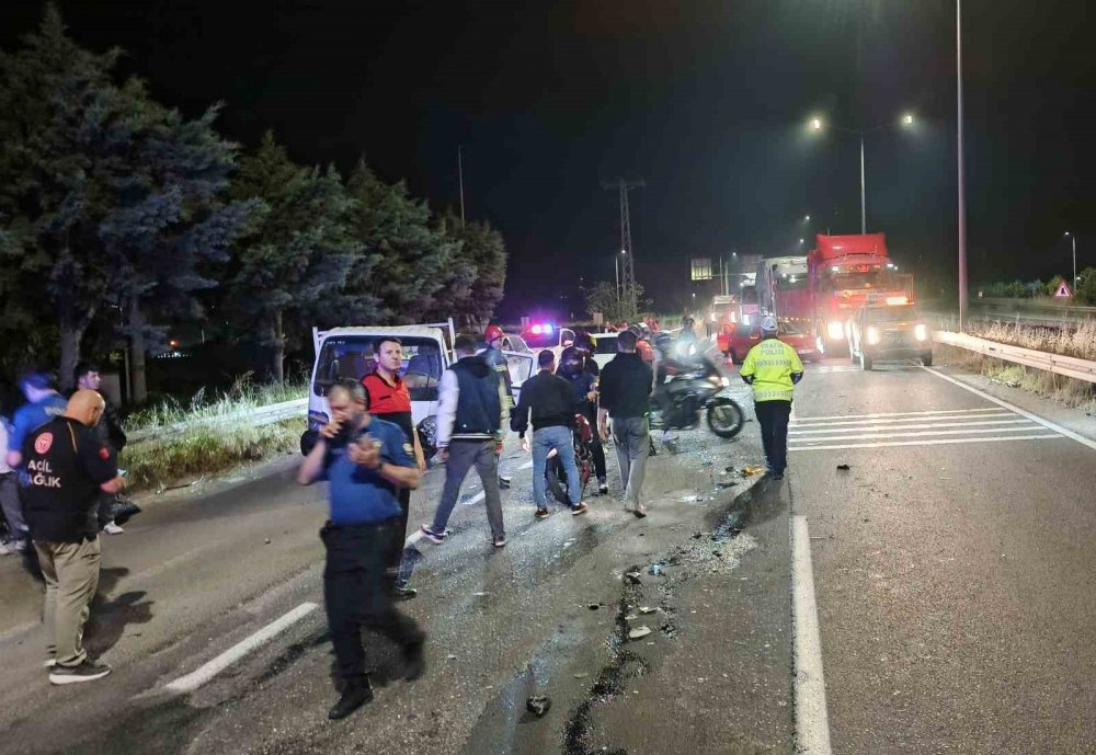 Ordu’da Kamyonet İle Otomobil Çarpıştı: 1 Ölü, 1 Yaralı