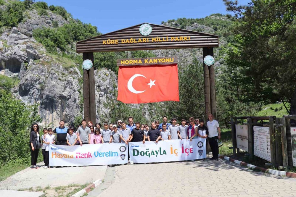 Öğrenciler 450 Metre Yüksekteki Seyir Terası Ve Kanyonu Gezdi
