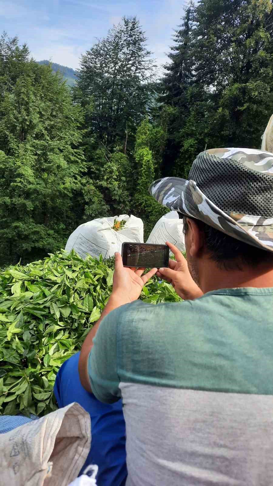 Rize’de Çay Bahçesinde Milli Maç Heyecanı