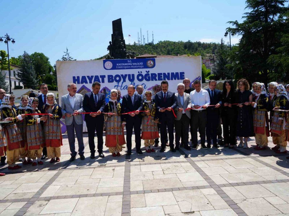 Kastamonu’da Kursiyerlerin Yaptığı Ürünler Beğeniye Sunuldu